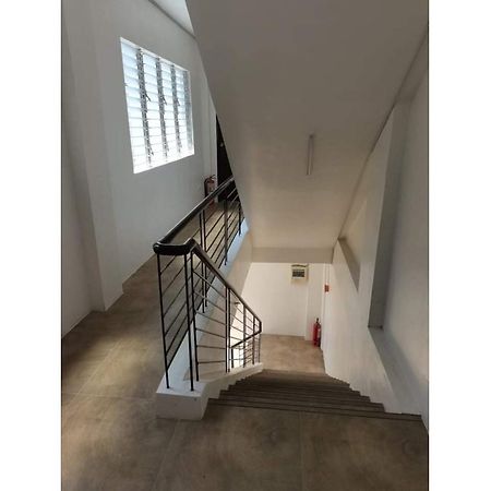 Oyo 799 Ddd Habitat Iloilo Otel Dış mekan fotoğraf