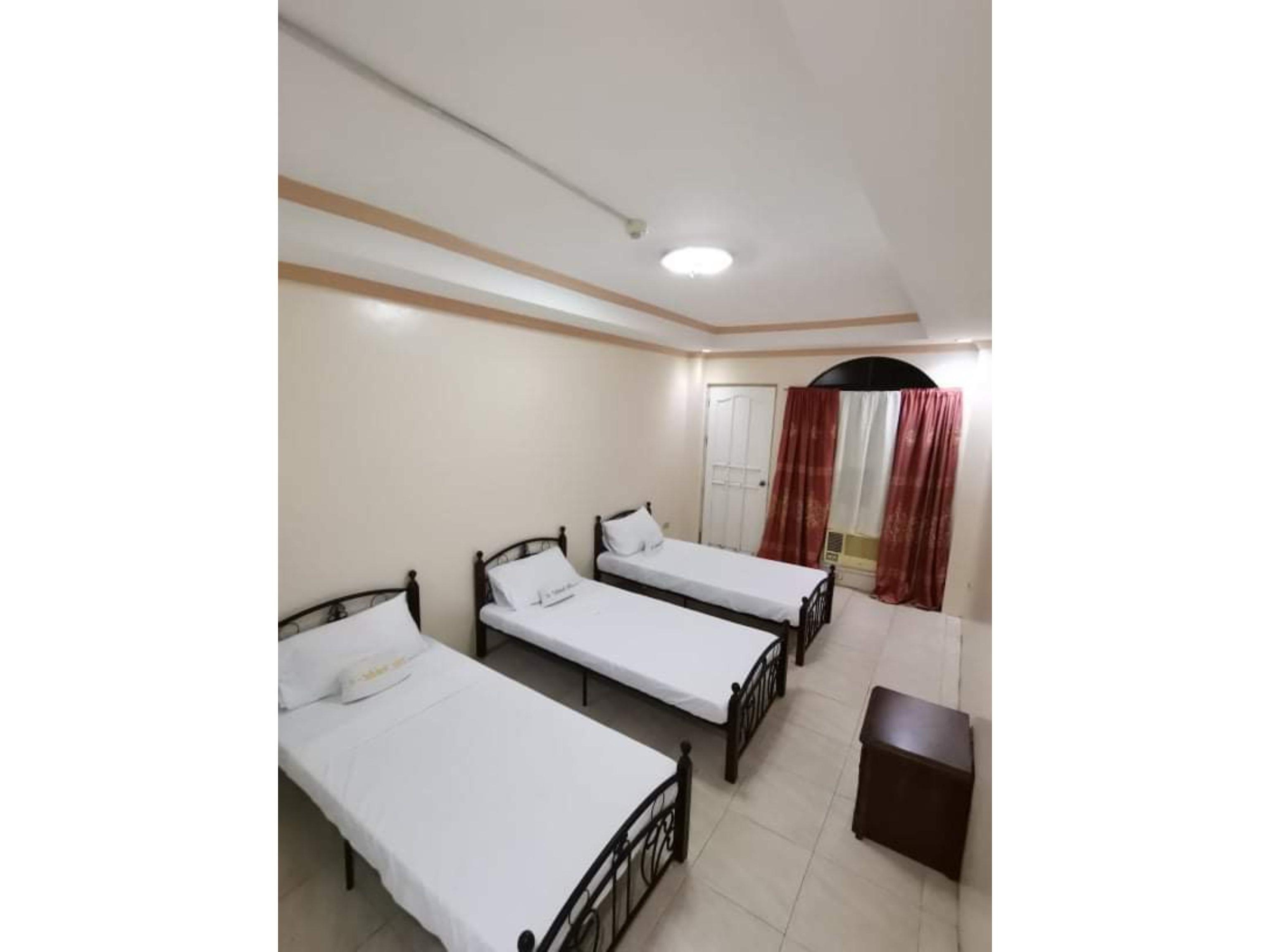Oyo 799 Ddd Habitat Iloilo Otel Dış mekan fotoğraf