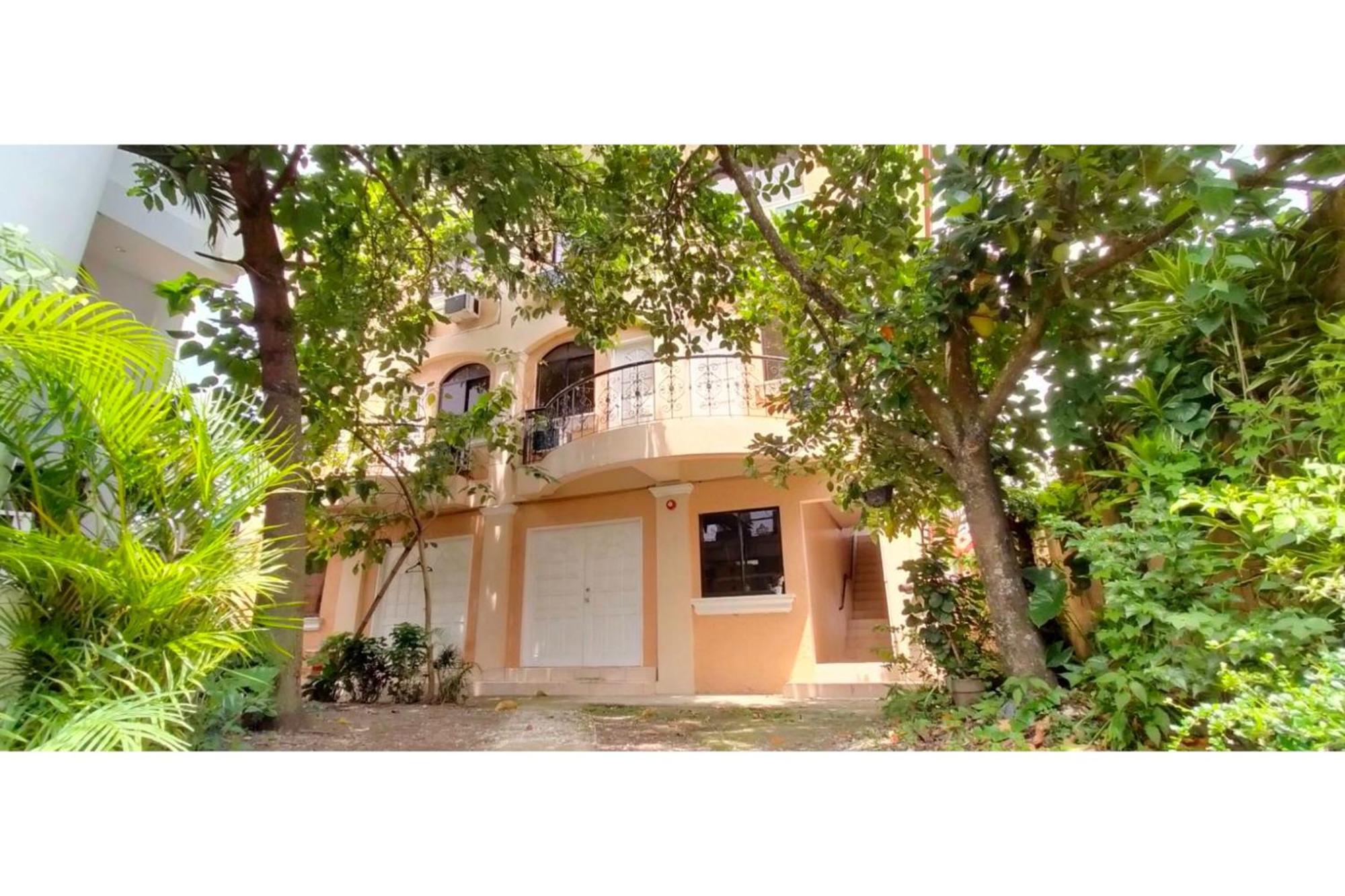 Oyo 799 Ddd Habitat Iloilo Otel Dış mekan fotoğraf